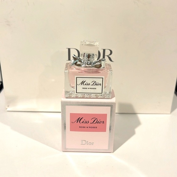 Dior set - Picture 4 of 7